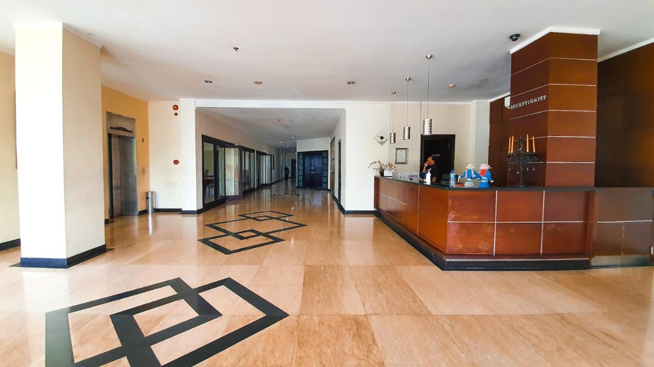 N1 Hotel Tanah Abang Джакарта Экстерьер фото